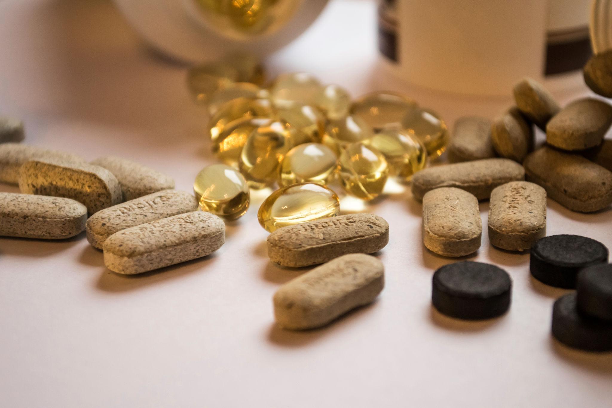 iron supplement and multivitamin tablets comparison